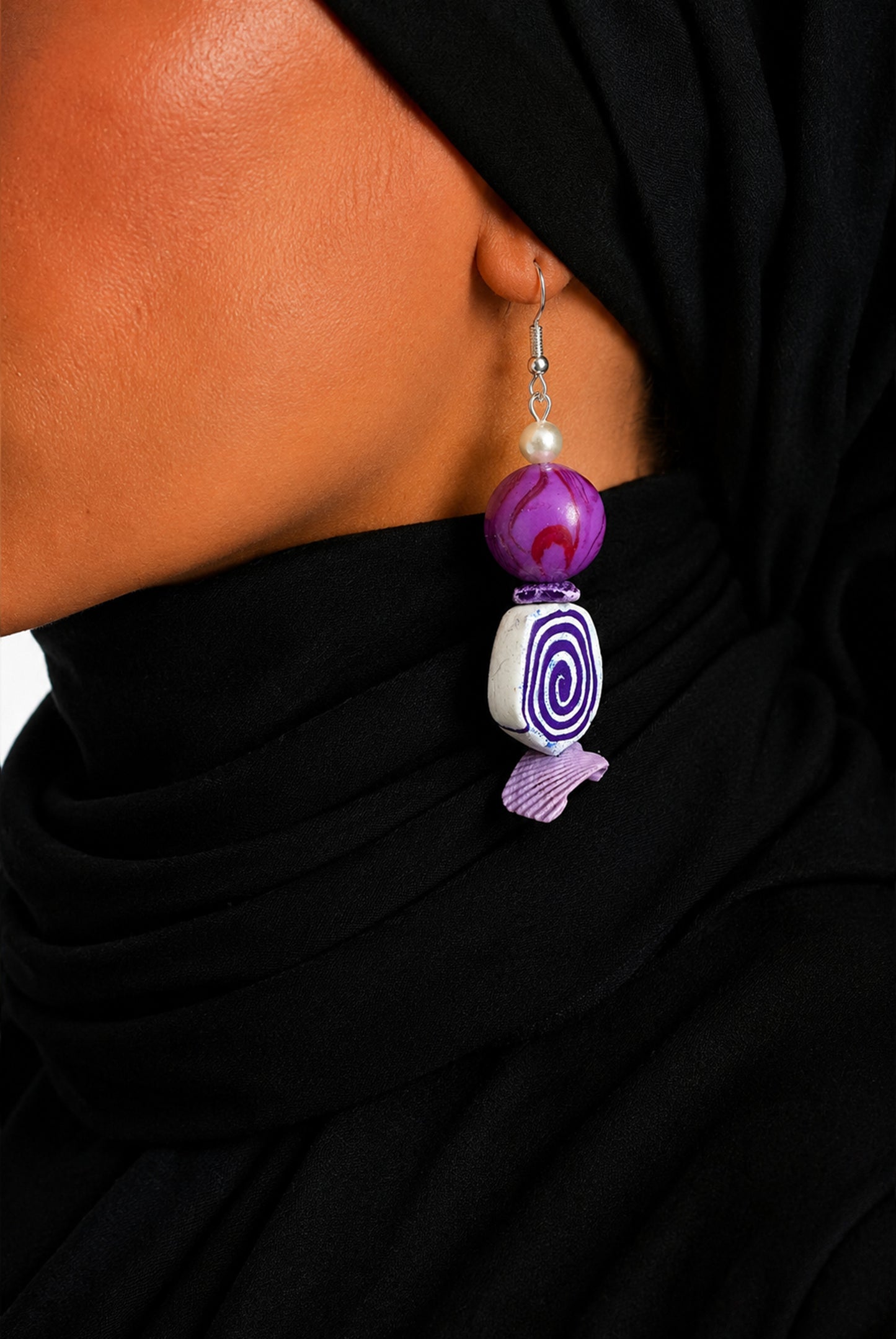 Refined Monochrome Swirl Statement Piece